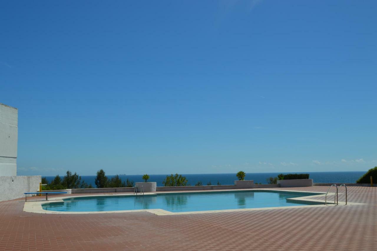 Amazing Beach & Pool Apartment With Garden Sesimbra Exterior photo