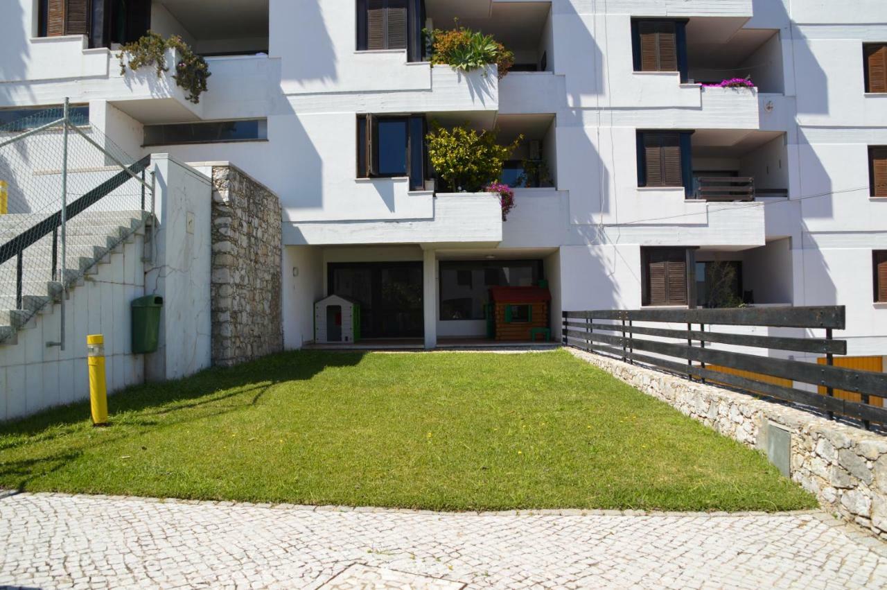 Amazing Beach & Pool Apartment With Garden Sesimbra Exterior photo